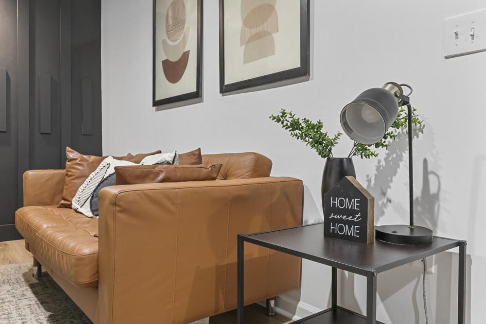 Cozy Unique 1 bed room with Free parking